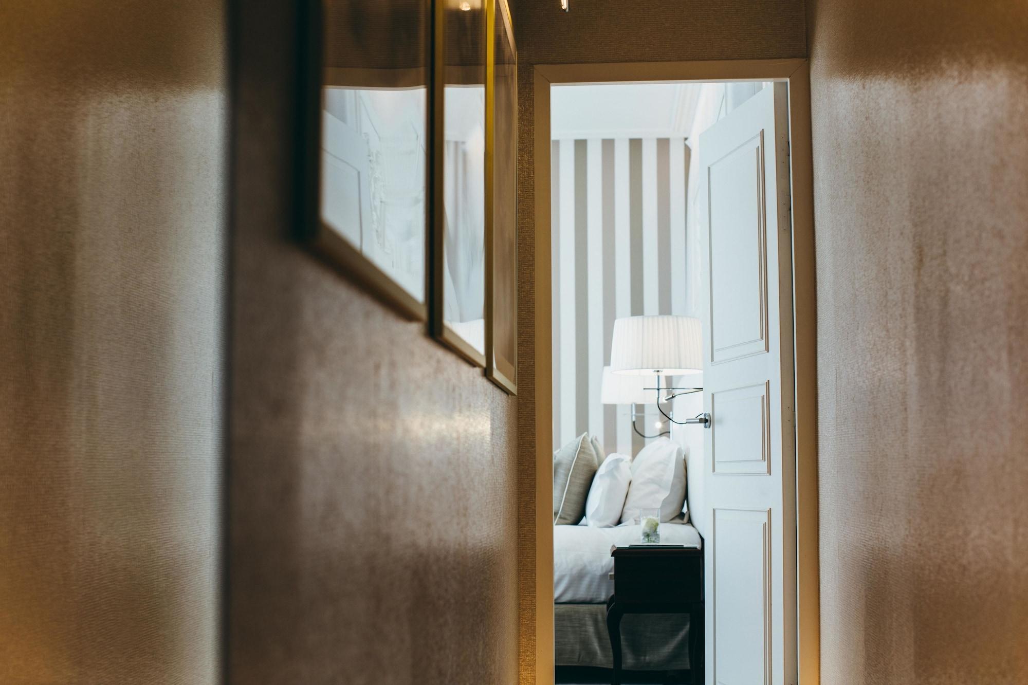 Hotel Barriere Le Royal La Baule Exterior photo