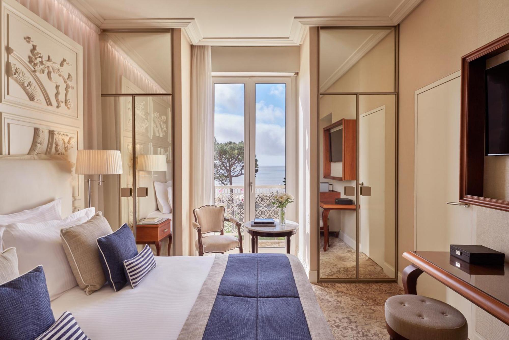 Hotel Barriere Le Royal La Baule Exterior photo